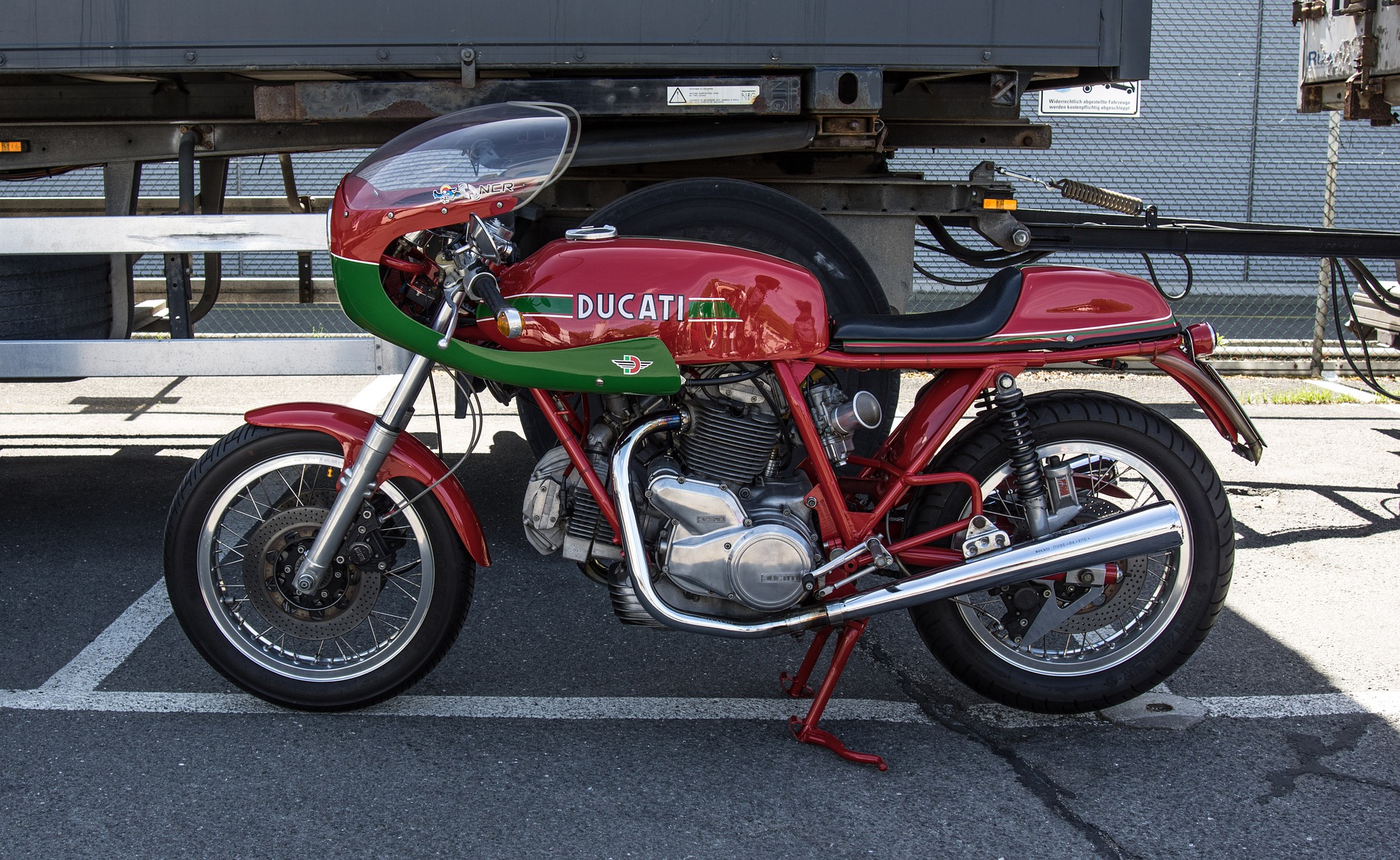 Ducati Oldtimer Motorrad kaufen und verkaufen
