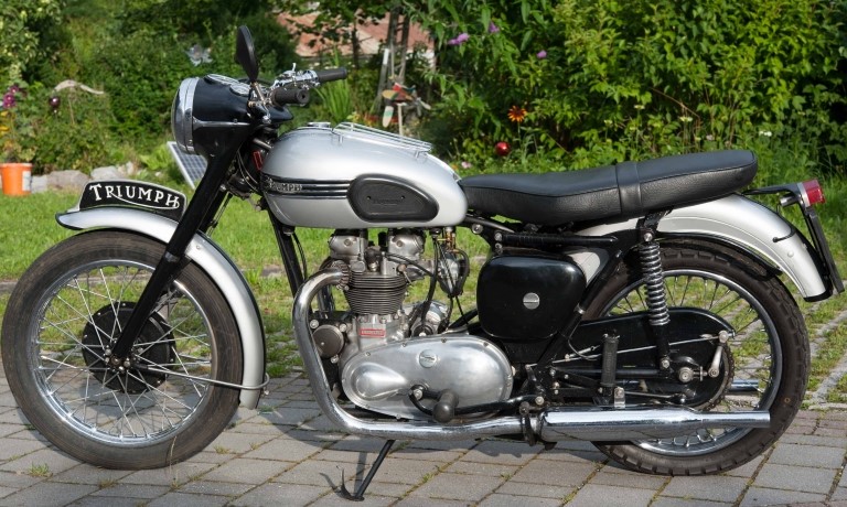 Triumph Oldtimer Motorrad kaufen verkaufen