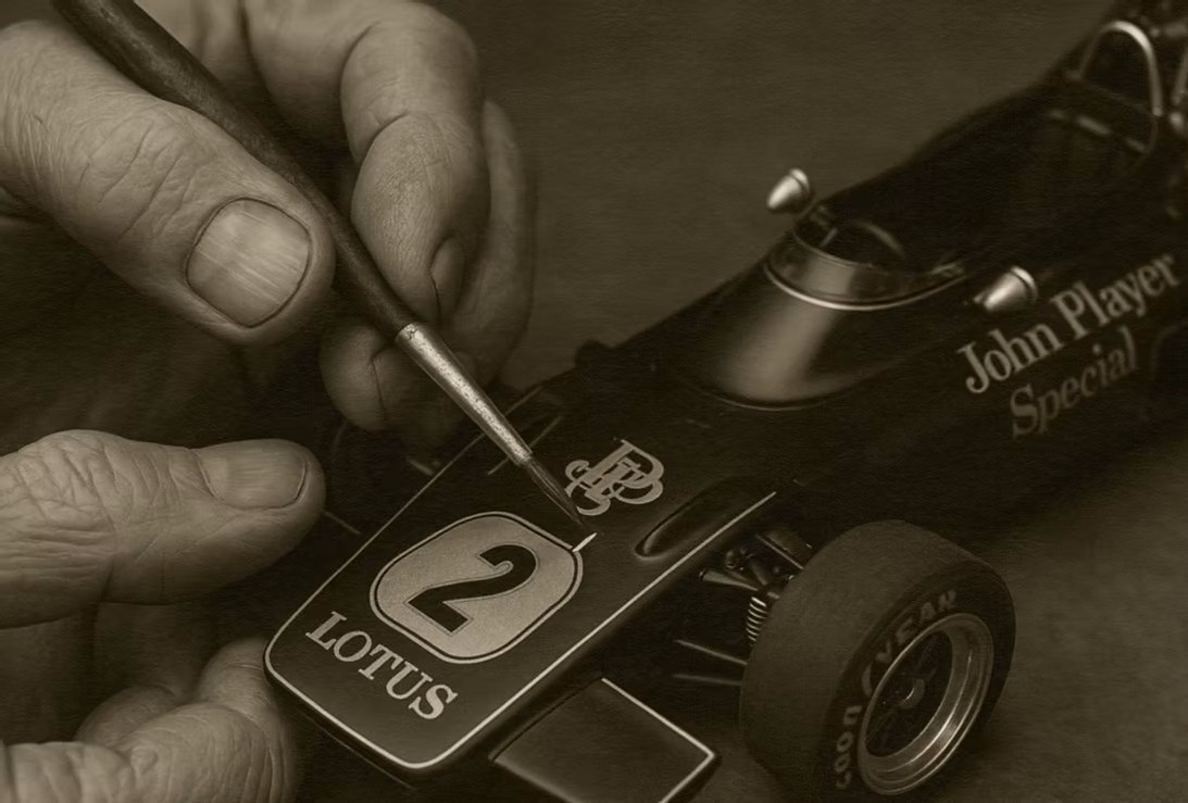 Detailing & Touch-Up Detailing & Touch-Up