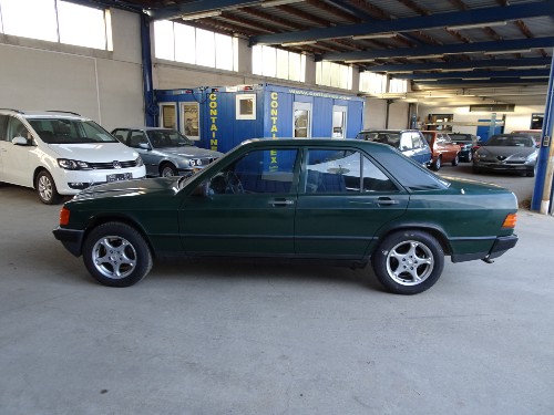 Oldtimer Mercedes Benz 190 Automatik - neues Pickerl! Baujahr BJ 10/1983