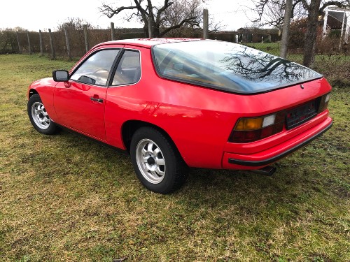 Porsche 924 in Originalzustand wenig gelaufen Baujahr BJ 04/1984