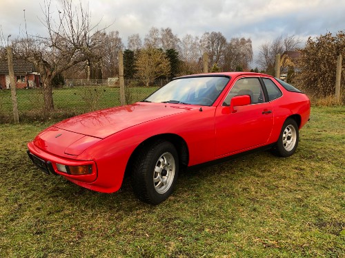 Porsche 924 in Originalzustand wenig gelaufen Baujahr BJ 04/1984