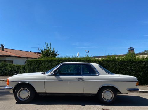 Mercedes Benz 280 CE coupe W123 in Originalzustand sucht neuen Besitzer Baujahr BJ 12/1901