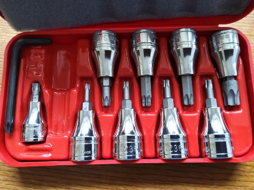 Fahrwerk zu verkaufen Baujahr BJ -