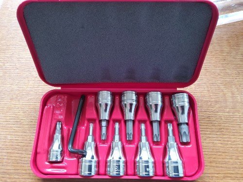 Fahrwerk zu verkaufen Baujahr BJ -