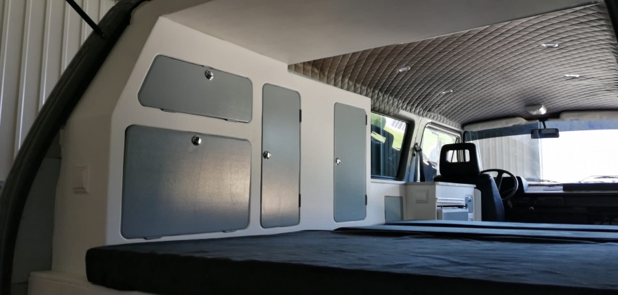 VW T3 253 Kombi mit Wohneinrichtung in Originalzustand Baujahr BJ 12/1986