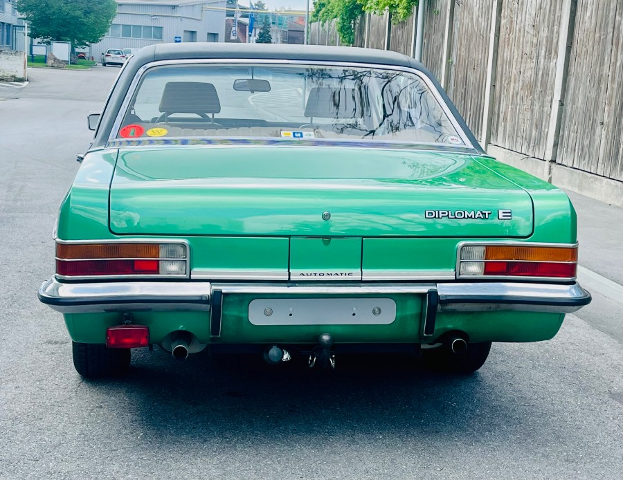 Klassiker Opel Diplomat in gebrauchtem Zustand Baujahr BJ 08/1977