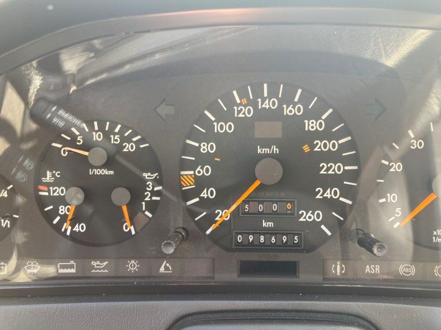 Street Racer Mercedes Benz SL-Klasse in Originalzustand Baujahr BJ 06/1990