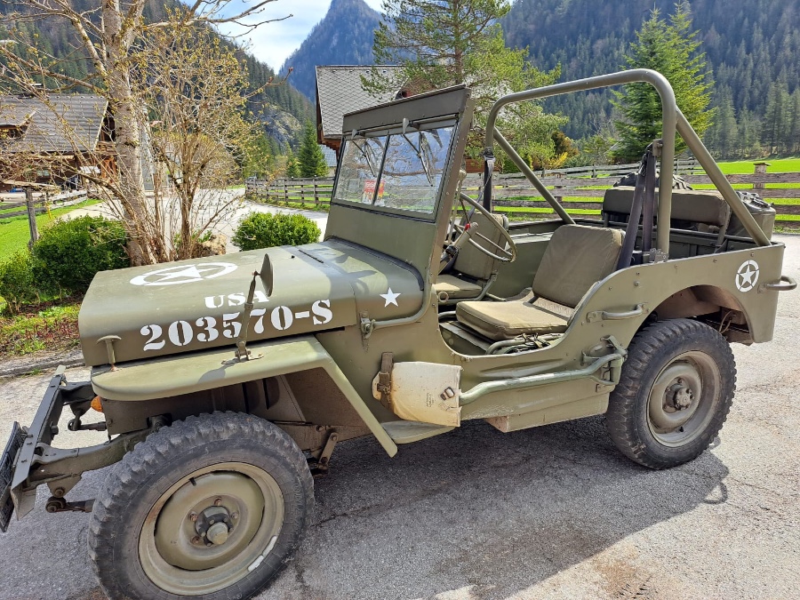Jeep Willys in gutem Zustand abzugeben Baujahr BJ 04/1956