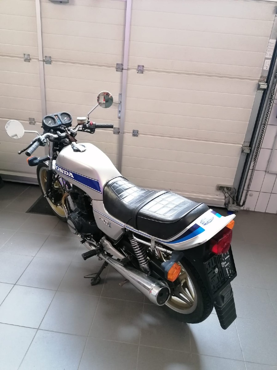 Oldtimer Honda sonstige Modelle in Originalzustand mit niedrigem Kilometerstand Baujahr BJ 12/1901