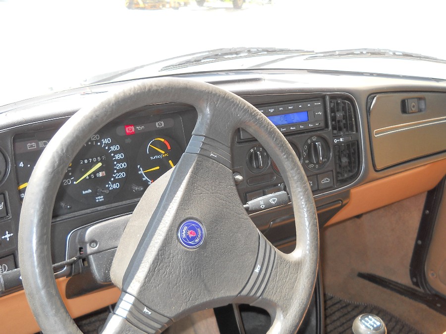 Gebraucht: Saab 900 in gutem Zustand abzugeben mit gültigem Pickerl Baujahr BJ 01/1987