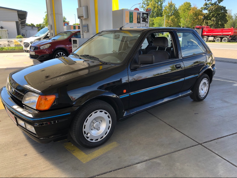 Historisch zugelassen: Ford sonstige Modelle in Originalzustand Baujahr BJ 04/1991