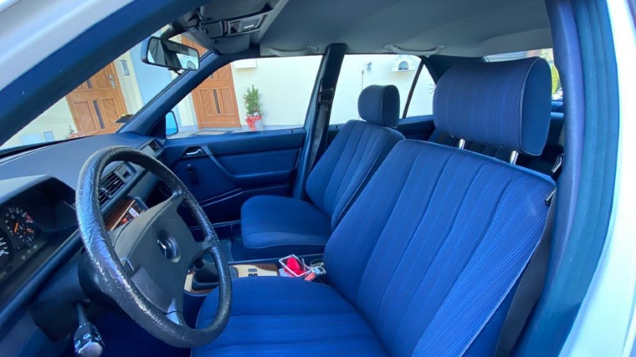 Mercedes Benz E-Klasse in Originalzustand abzugeben Baujahr BJ 04/1986