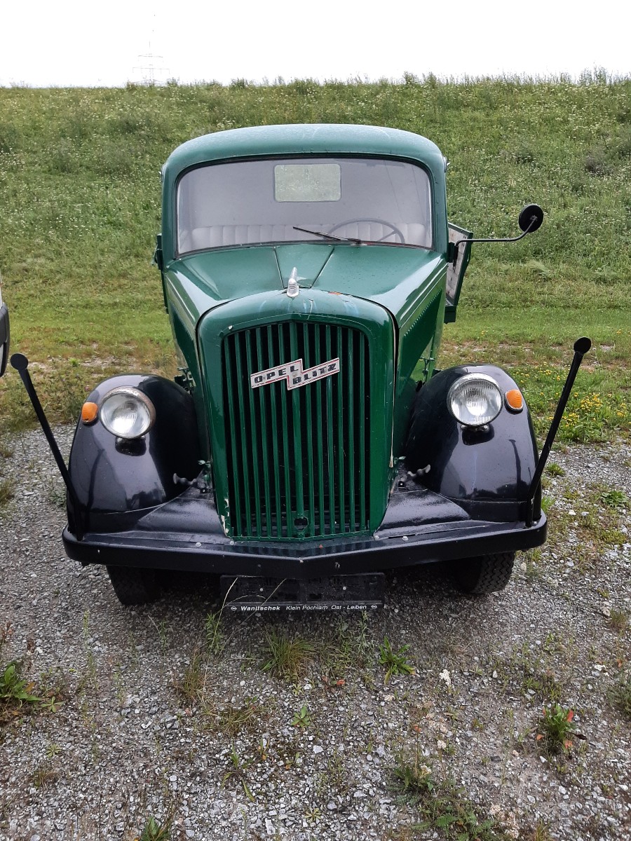 Opel Blitz in gebrauchtem Zustand zu verkaufen Baujahr BJ 04/1949