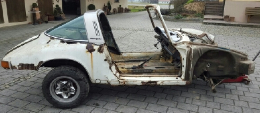 Karosserieteile für Porsche 911 zu verkaufen Baujahr BJ -