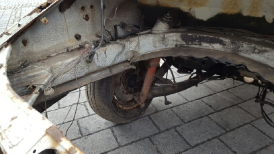 Karosserieteile für Porsche 911 zu verkaufen Baujahr BJ -