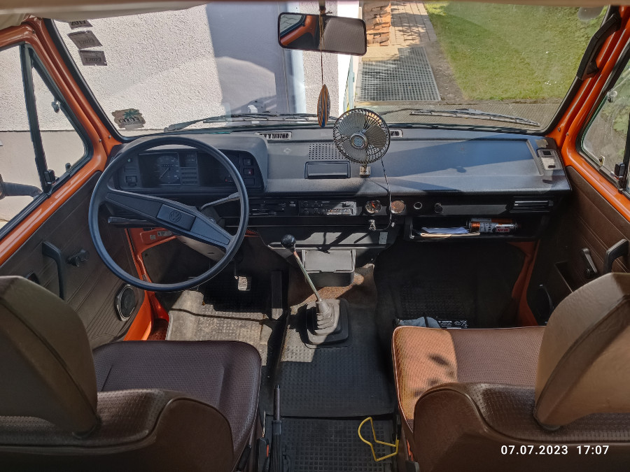 Oldtimer VW T3 in gebrauchtem Zustand wenig gelaufen Baujahr BJ 07/1981