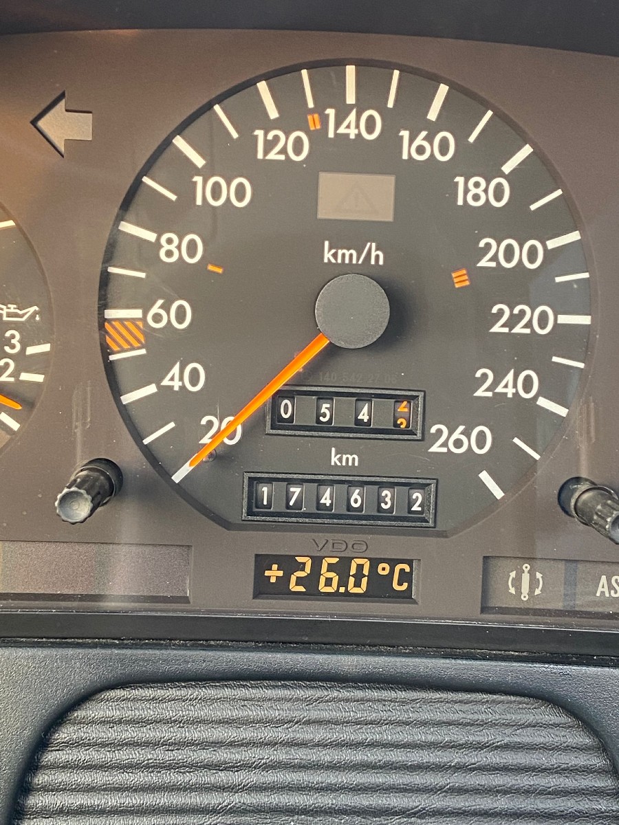 Youngtimer Mercedes Benz S-Klasse SEL 600 in rostfreiem Zustand Baujahr BJ 10/1993