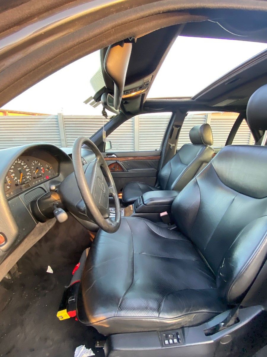 Youngtimer Mercedes Benz S-Klasse SEL 600 in rostfreiem Zustand Baujahr BJ 10/1993