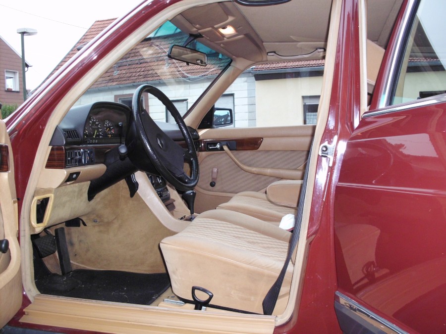 Mercedes Benz S-Klasse W126 in Originalzustand Baujahr BJ 08/1983