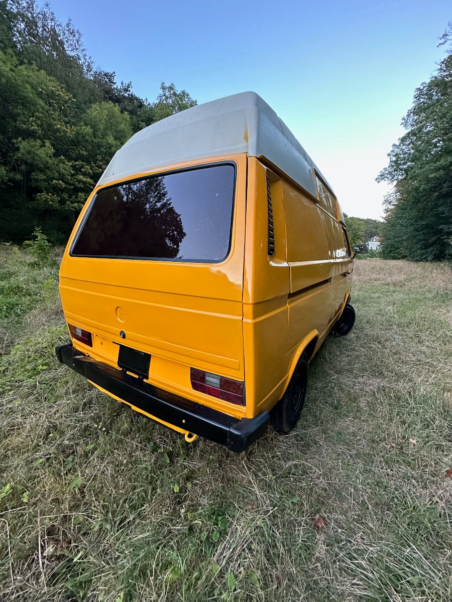 VW T3 in rostfreiem Zustand abzugeben Baujahr BJ 06/1982