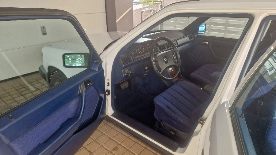 1989er Mercedes Benz E-Klasse 260E 4matic in gutem Zustand abzugeben Baujahr BJ 04/1989