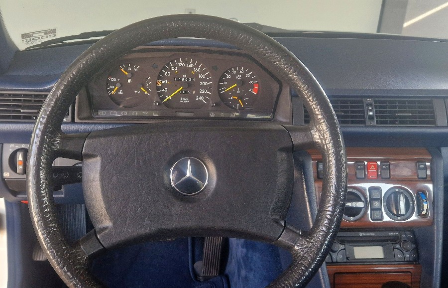 1989er Mercedes Benz E-Klasse 260E 4matic in gutem Zustand abzugeben Baujahr BJ 04/1989