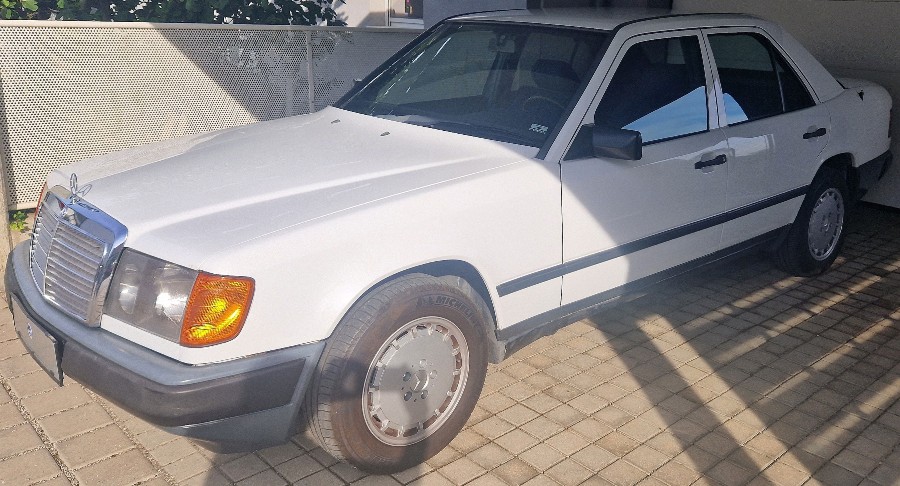 1989er Mercedes Benz E-Klasse 260E 4matic in gutem Zustand abzugeben Baujahr BJ 04/1989