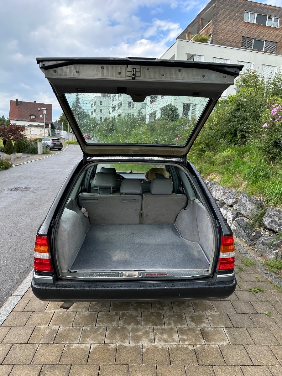 Klassiker Mercedes Benz 300 TE 4-matic guter Zustand Baujahr BJ 03/1991