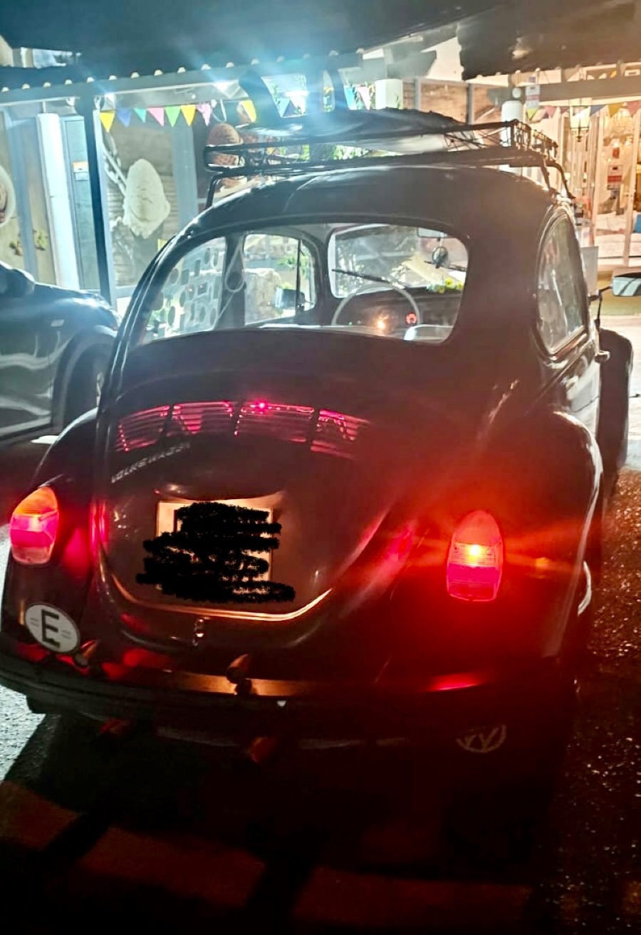 Klassiker VW Käfer in gutem Zustand abzugeben mit niedrigem Kilometerstand Baujahr BJ 04/1978