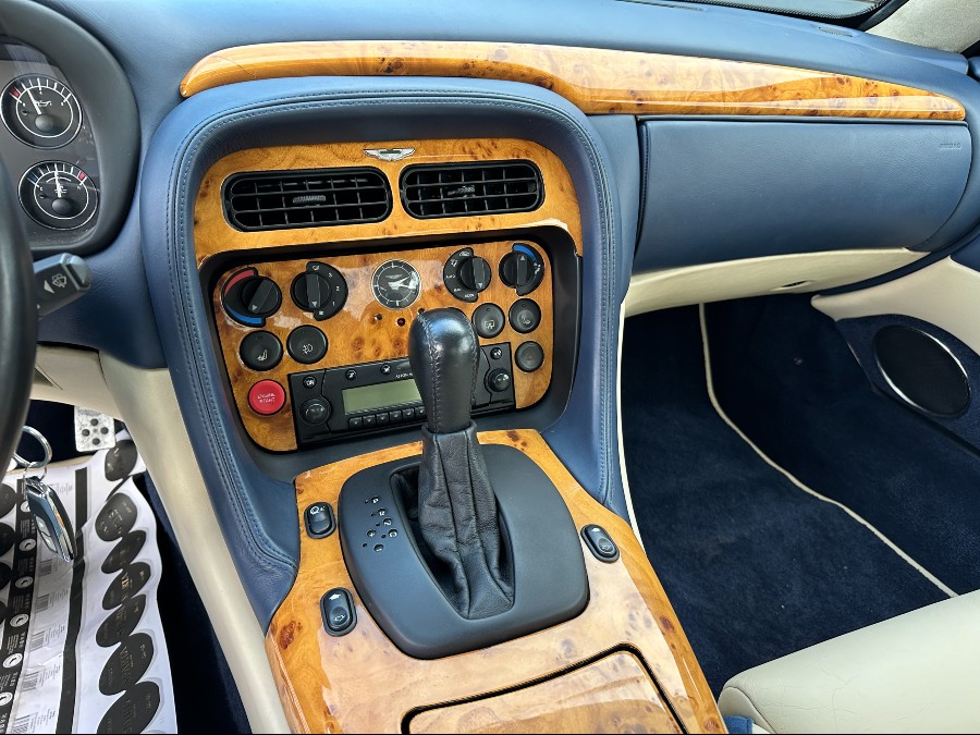 Aston Martin Baujahr BJ 07/2002