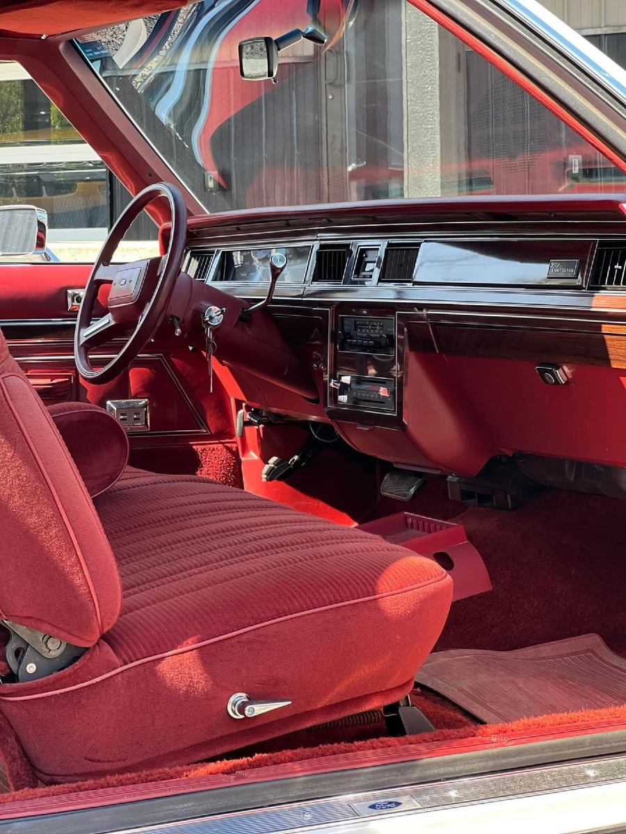 Ford LTD guter Zustand sucht neuen Besitzer Baujahr BJ 01/1985