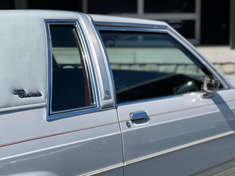 Ford LTD guter Zustand sucht neuen Besitzer Baujahr BJ 01/1985