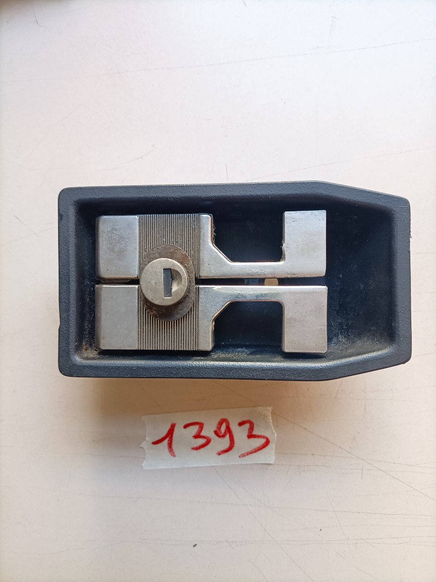 Karosserieteile für Maserati sonstige Modelle abzugeben Baujahr BJ -