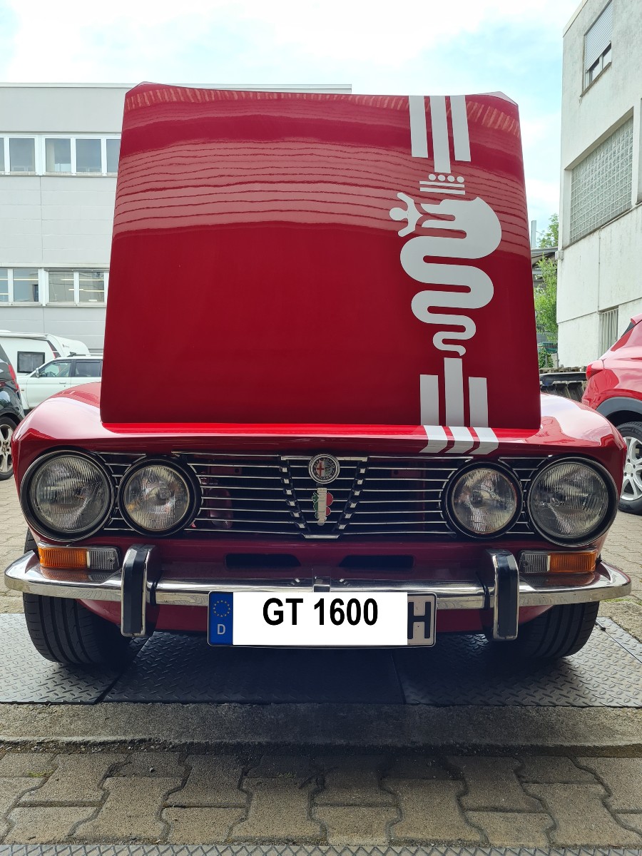 Alfa Romeo Bertone 105 in gutem Zustand abzugeben Baujahr BJ 07/1975