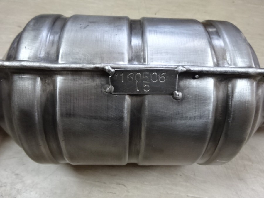 Verkaufe: Auspuffanlage für Ferrari 348 Baujahr BJ -