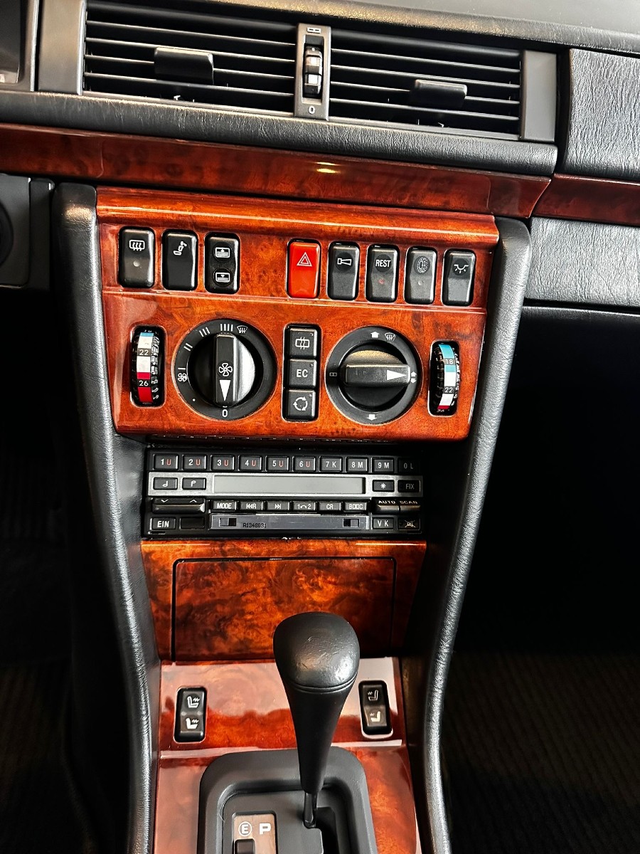 Mercedes Benz 300 Baujahr BJ 01/1994