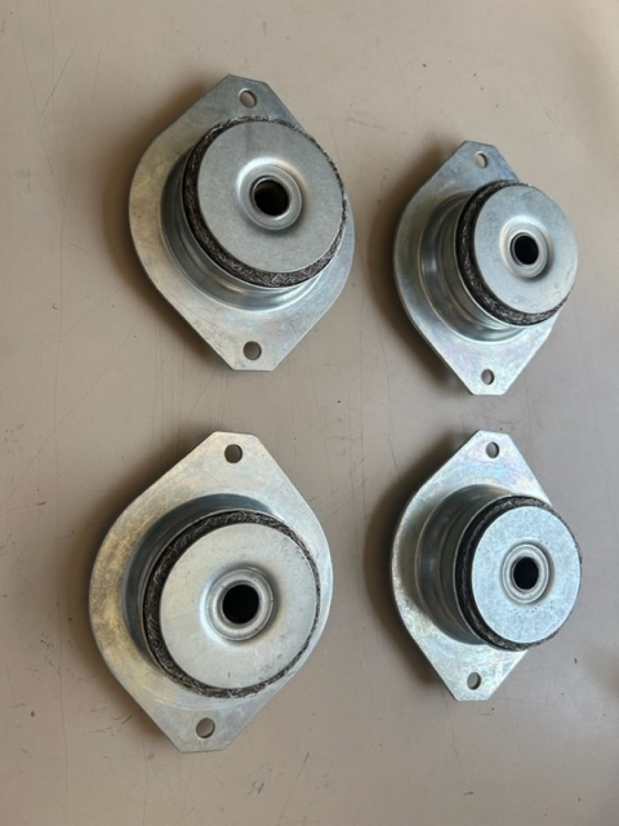 Karosserieteile für Maserati Bora abzugeben Baujahr BJ -