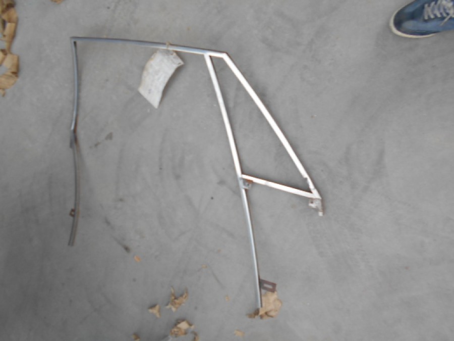 Verkaufe: Karosserieteile für DeTomaso Pantera Baujahr BJ -