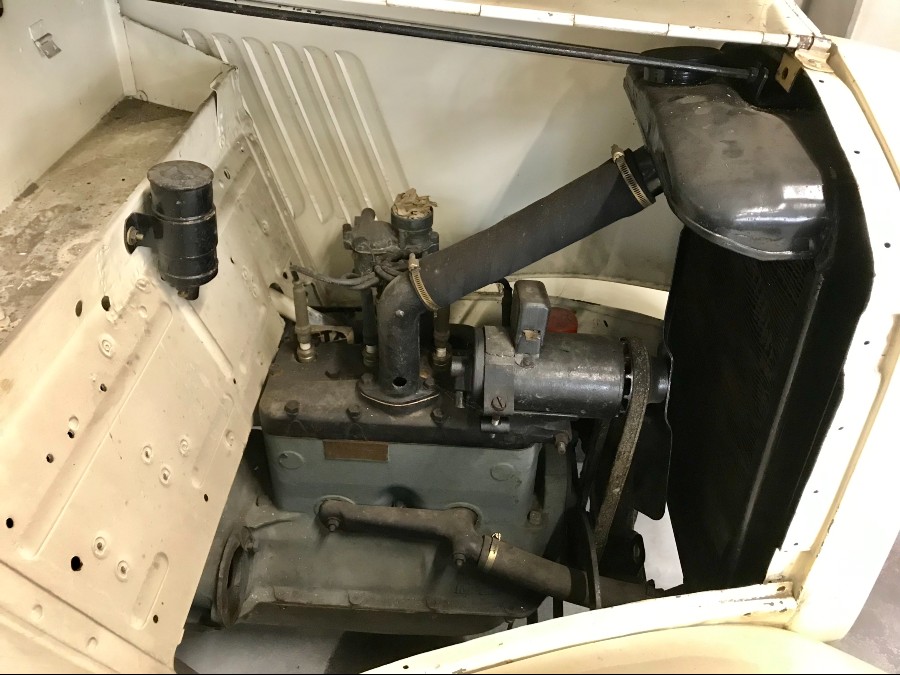 Biete Ford als Restaurationsobjekt Baujahr BJ 01/1938