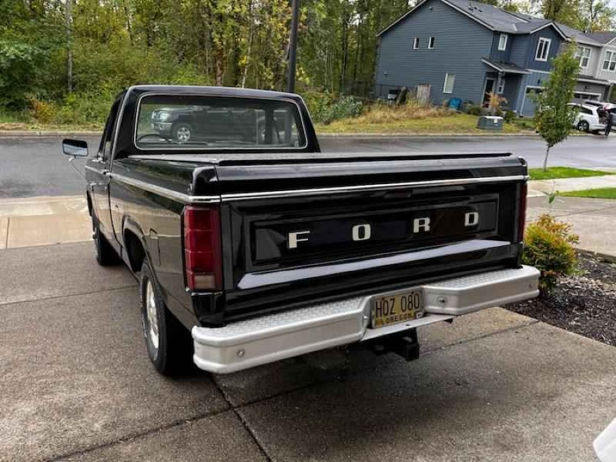 1983 Ford F-150 Short Bed Pickup Truck Baujahr BJ 09/1983