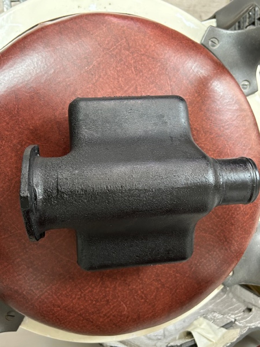 Wassertank für Maserati Indy Baujahr BJ -