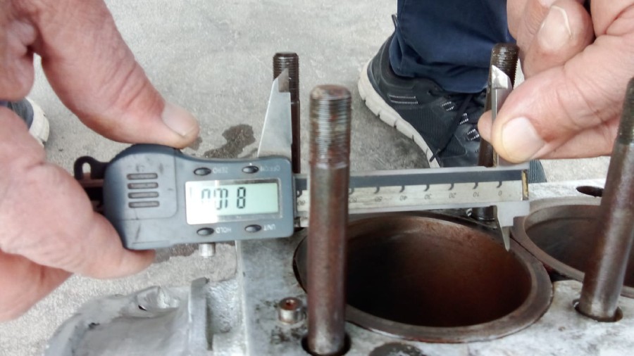 Motor für Ferrari 365 zu verkaufen Baujahr BJ -