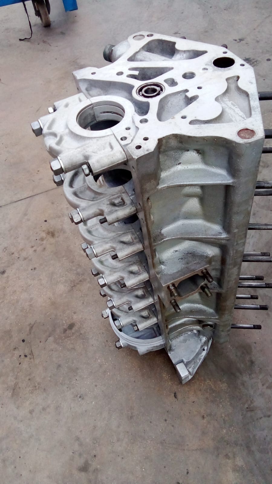 Motor für Ferrari 365 zu verkaufen Baujahr BJ -