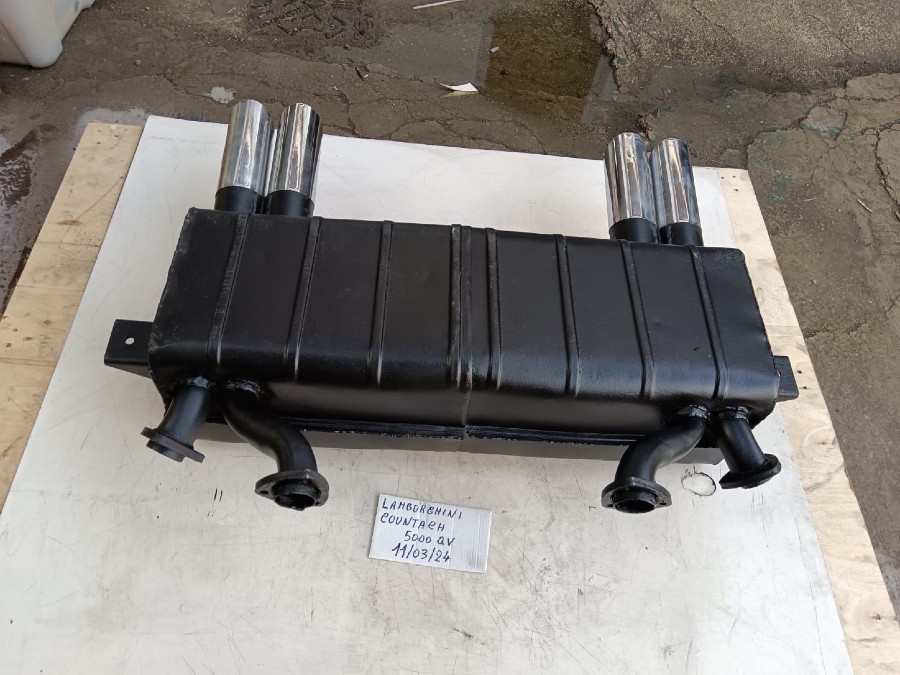 Auspuffanlage für Lamborghini zu verkaufen Baujahr BJ -