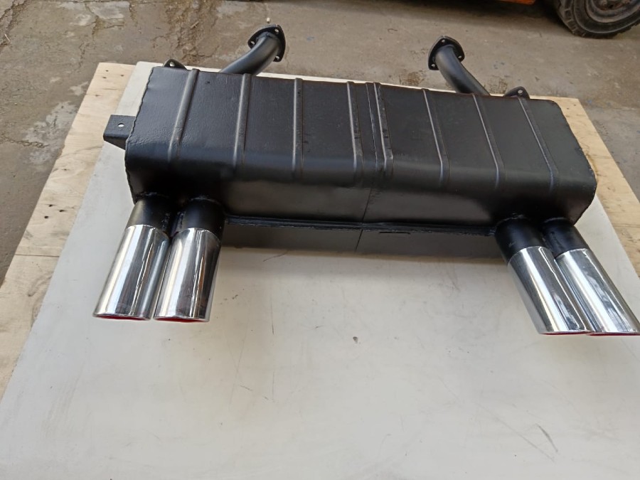 Auspuffanlage für Lamborghini zu verkaufen Baujahr BJ -