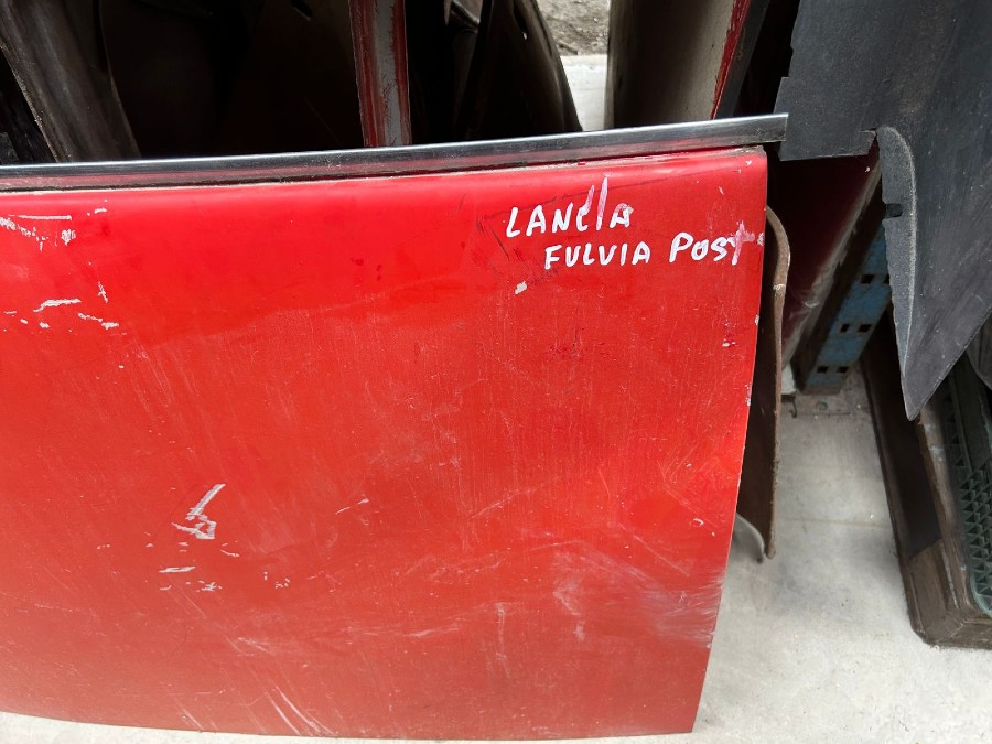 Für Lancia Fulvia Karosserieteile zu verkaufen Baujahr BJ -