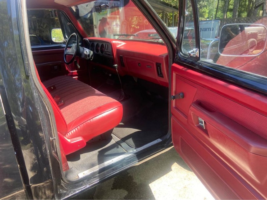 Dodge RAM in gutem Zustand Baujahr BJ 08/1991