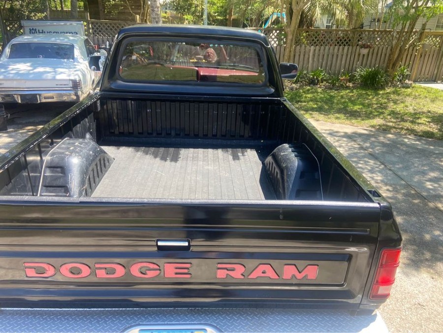 Dodge RAM in gutem Zustand Baujahr BJ 08/1991