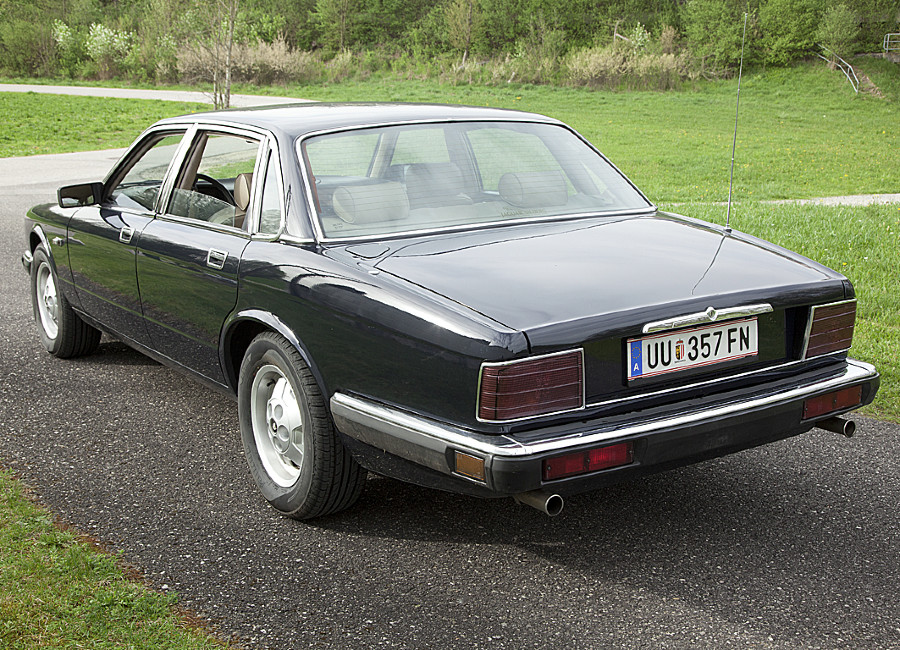 Jaguar XJ40 in gutem Zustand sucht neuen Besitzer Baujahr BJ 04/1989